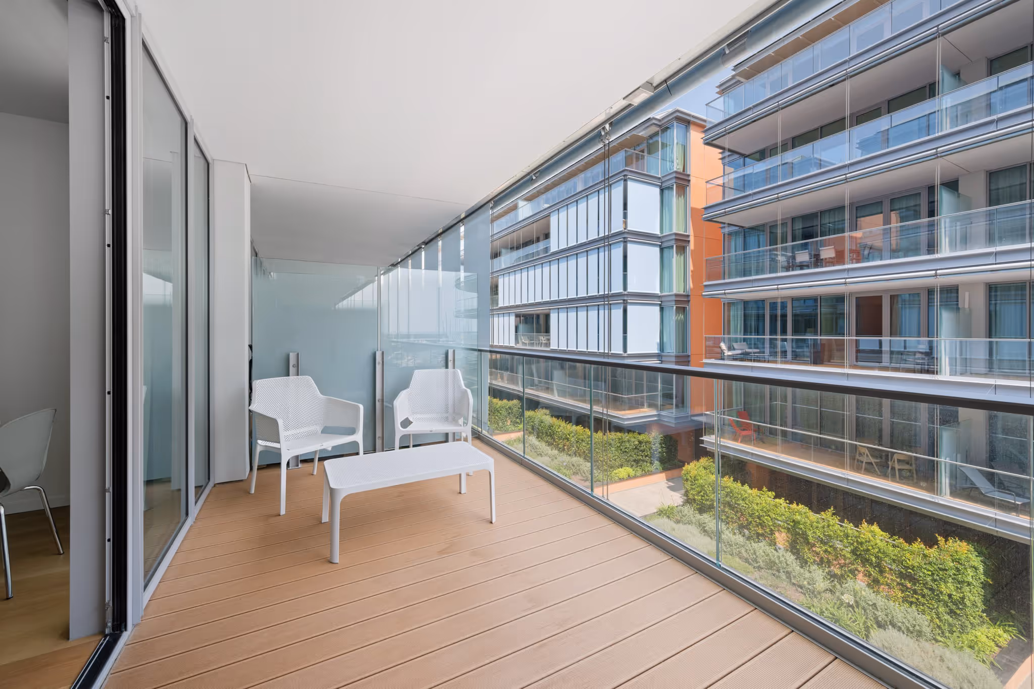 Terrazza residenziale con vista urbana