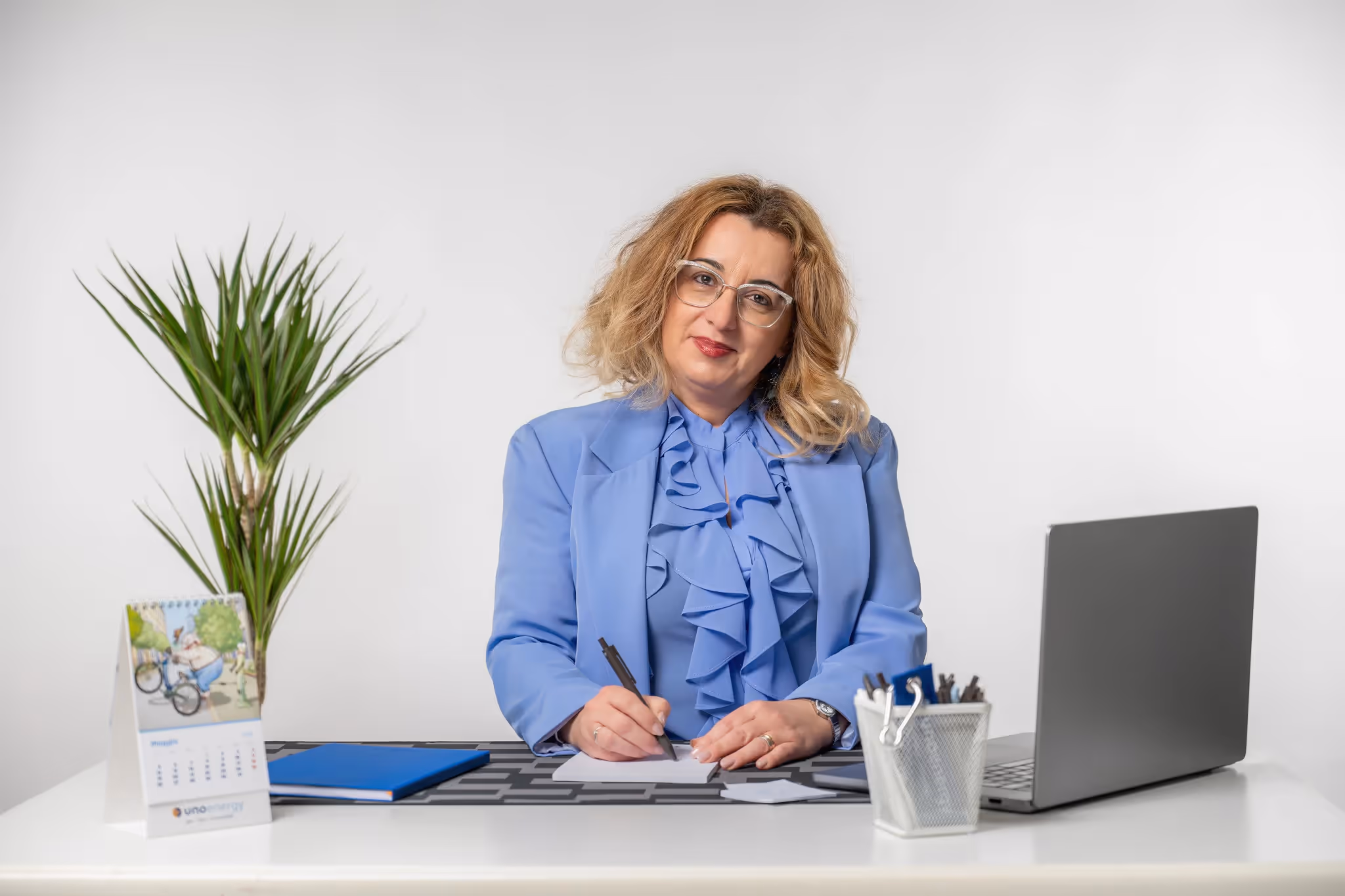 Ritratto fotografico professionale a Genova: c8818257e55847ae80af4e43f109edbd.opt