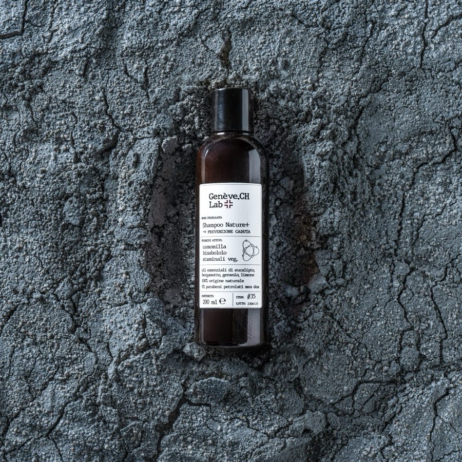 Flaconi cosmetici Genèvet CH Lab su pietra